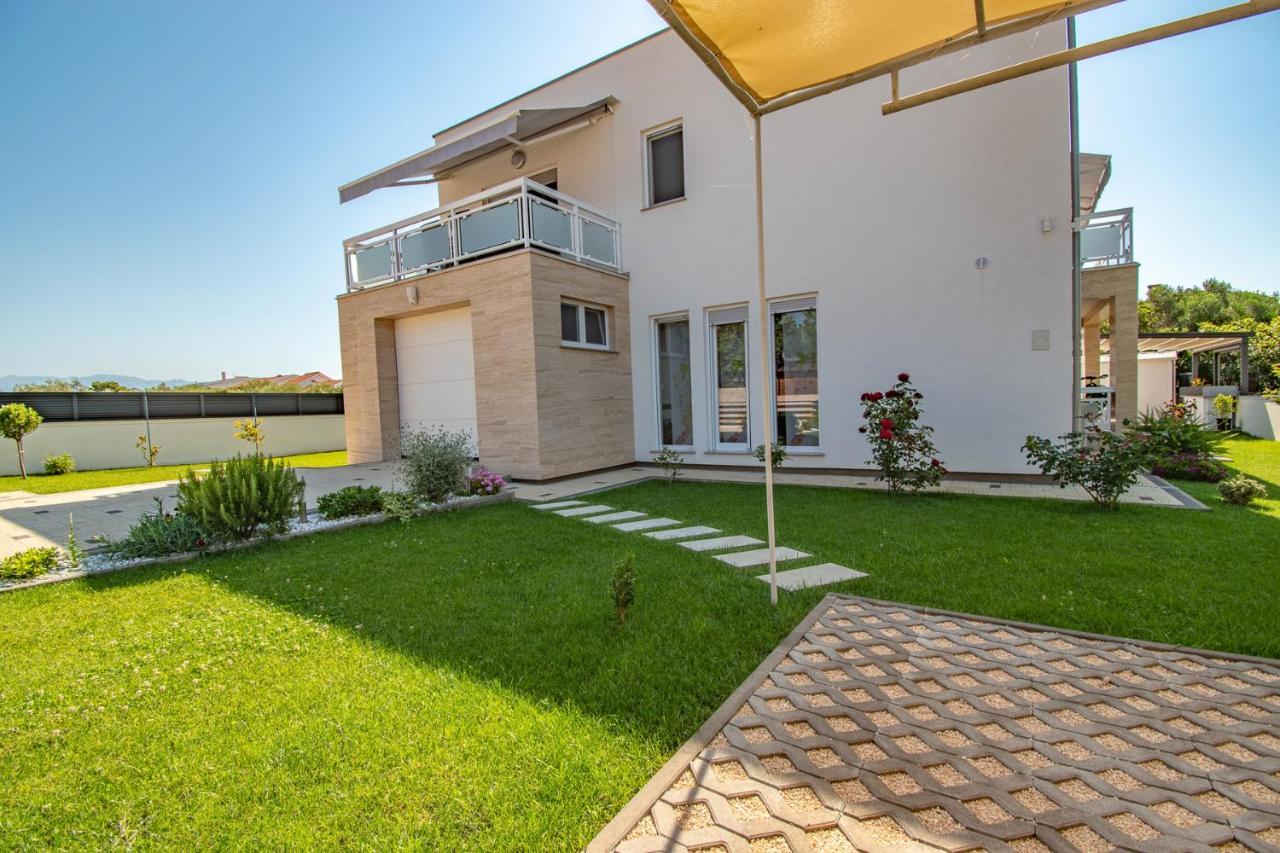 Villa Wiena Vir Bagian luar foto